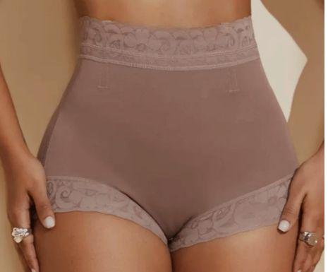 Short Faja Levanta Cola